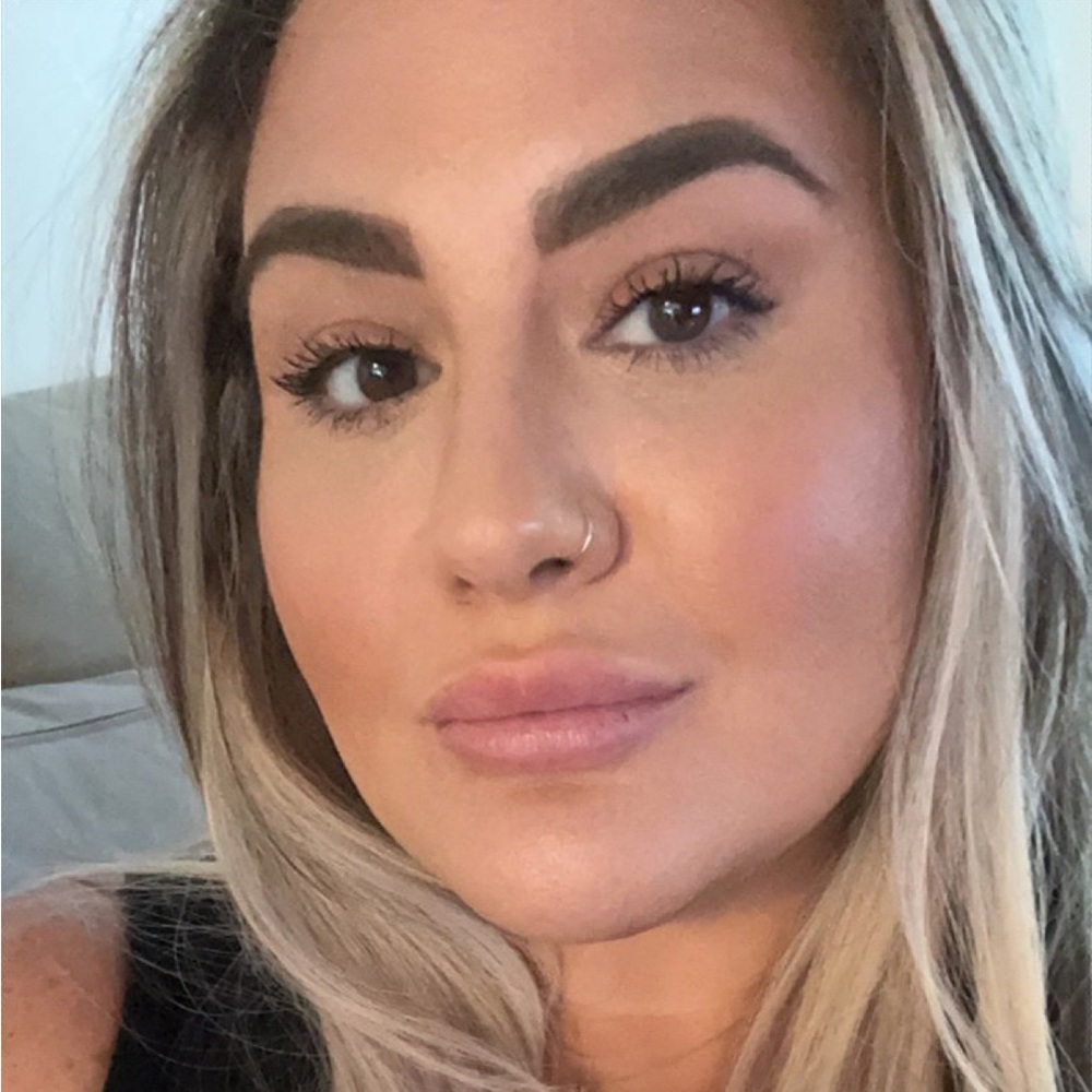 Meet your Posher, Jeana